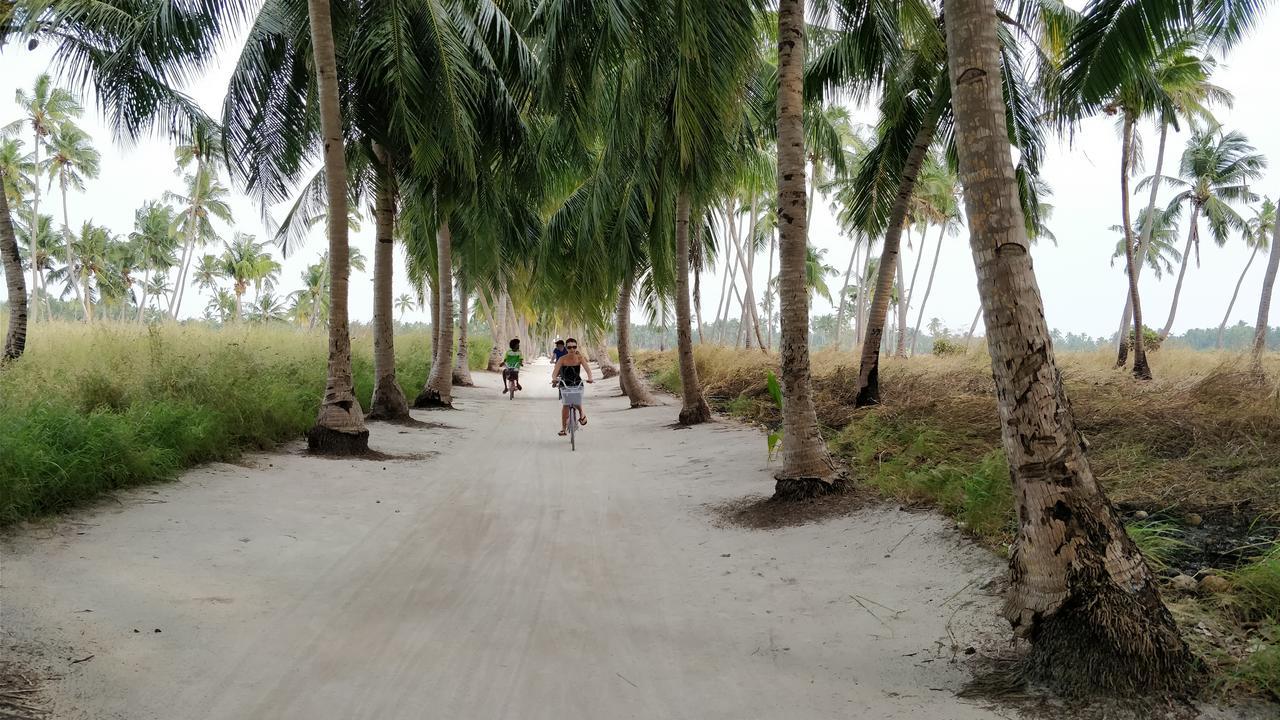 Athiriveli Hotel Thoddoo Bagian luar foto